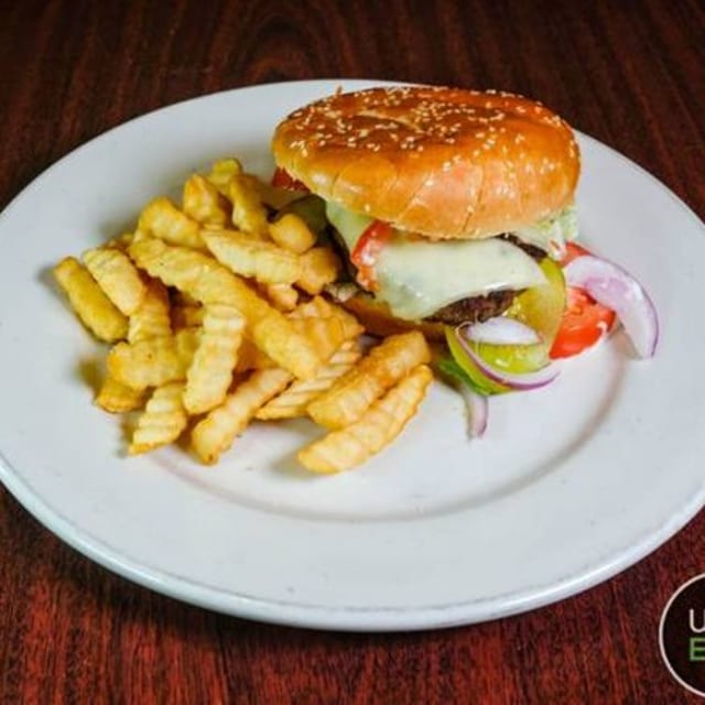 Big Medo's Cheeseburger (Sandwich).